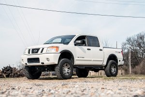 Nissan Titan Suspension Lift Kit - Rough Country - 4 Inch - '04-'15